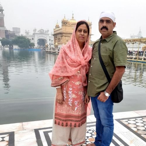 मीनाक्षी संजय दुआ